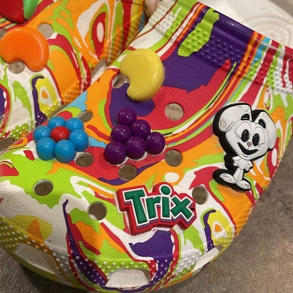 CROCS x Trix Classic Clog Shoe Unisex Size J4 and Womens 6 Limited Edition - Picture 13 of 13
